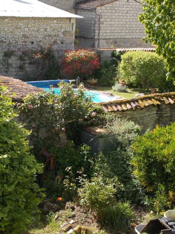 Bed and Breakfast A L'Antan - La Ferme D'Octave Saint-Hilaire-de-Villefranche Exterior foto