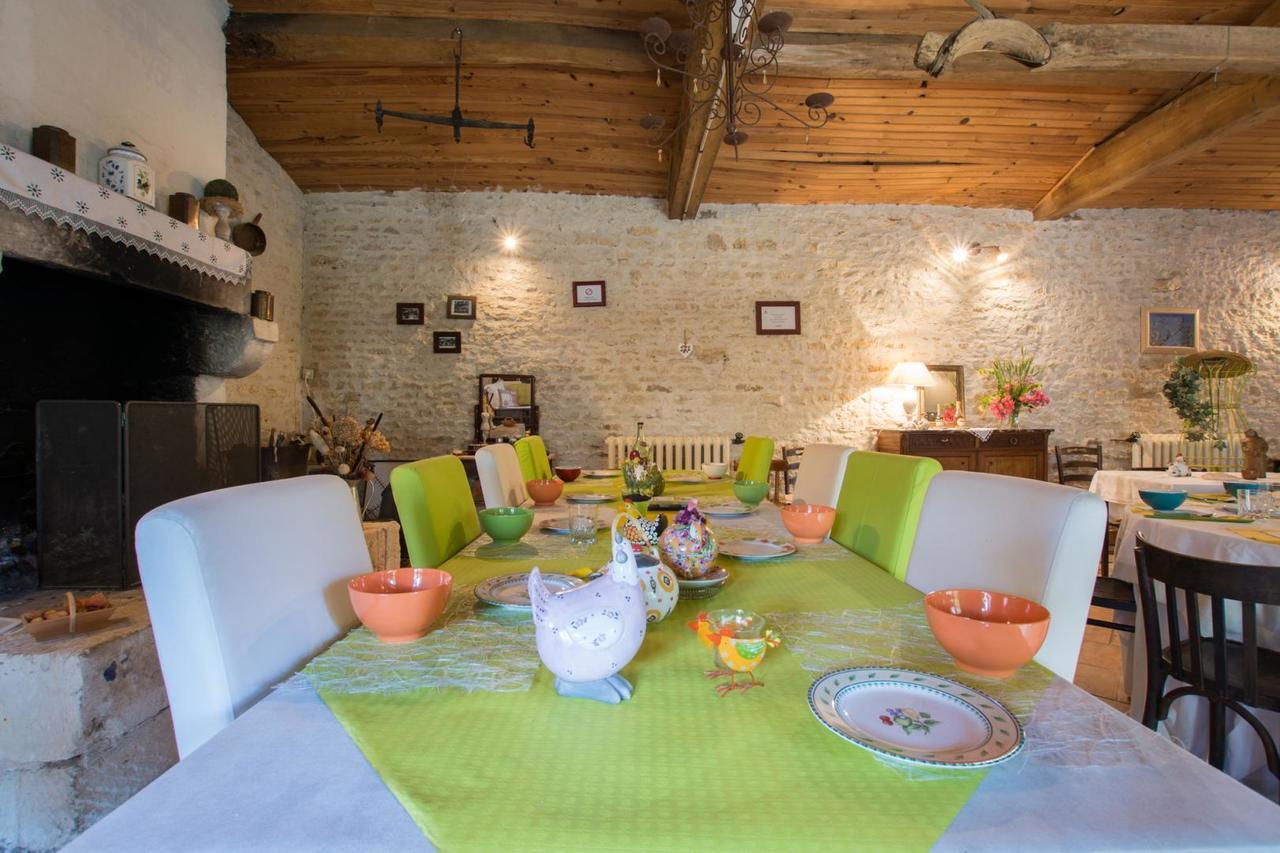 Bed and Breakfast A L'Antan - La Ferme D'Octave Saint-Hilaire-de-Villefranche Exterior foto